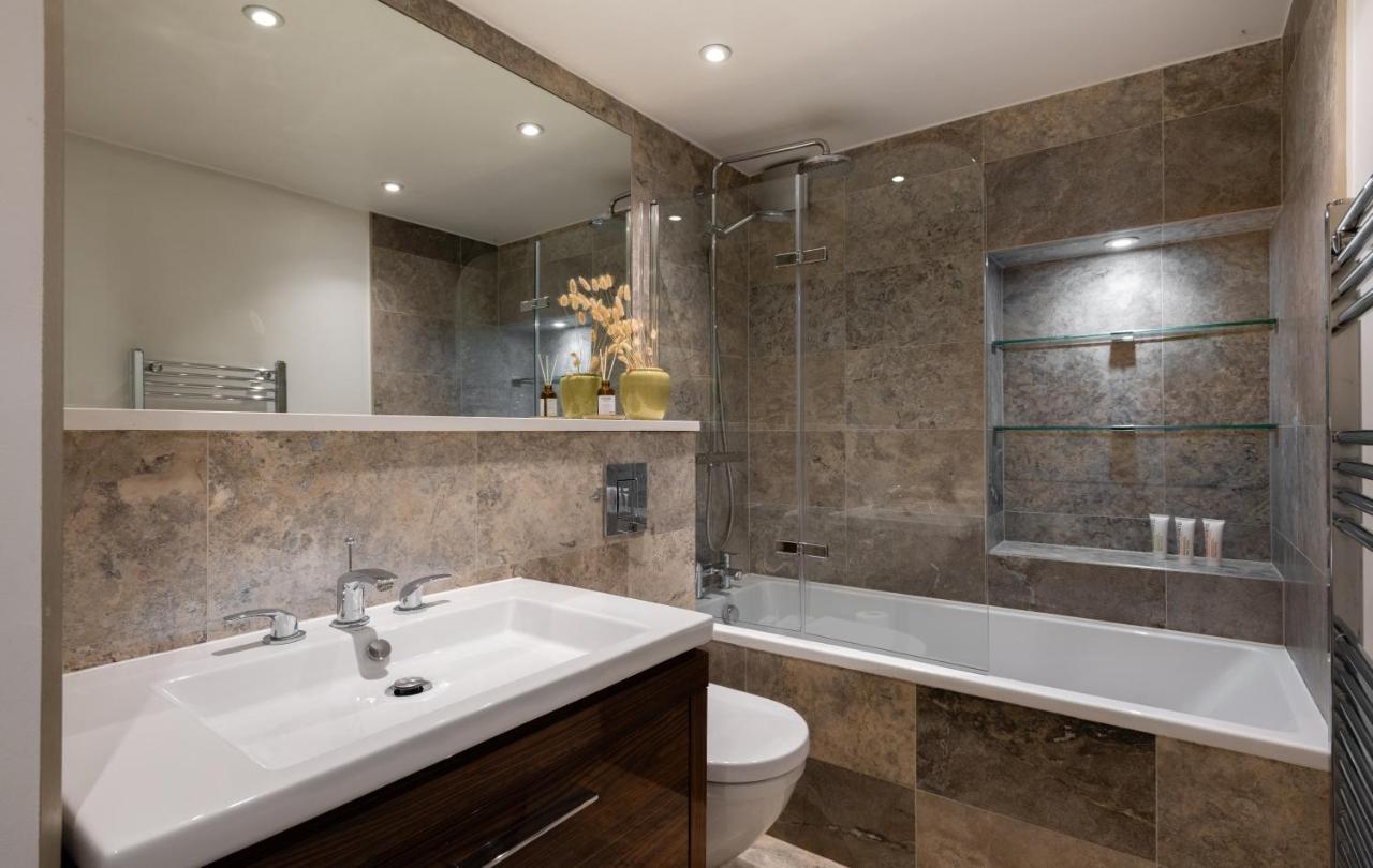 The Heart Of Shepherds Bush - Modern 2Bdr Apartment With Garden London Ngoại thất bức ảnh